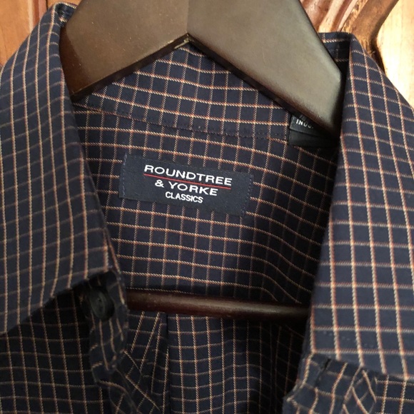 Classic button down - Picture 2 of 7